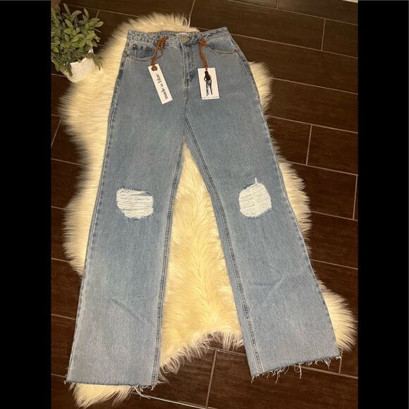 Made in Blue high rise straight distressed denim sz 7 NWT - Picture 1 of 9